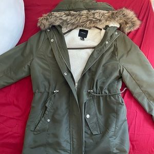 Forever 21 coat/jacket Size: S